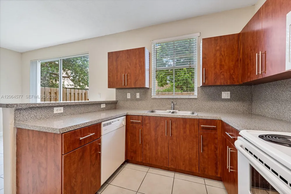 1427 SE 25th Ave Homestead, FL 33035