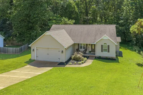 44 Stonehedge Dr