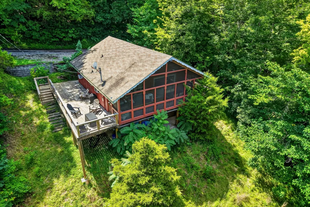 214 Mullican Dr Smithville, TN 37166