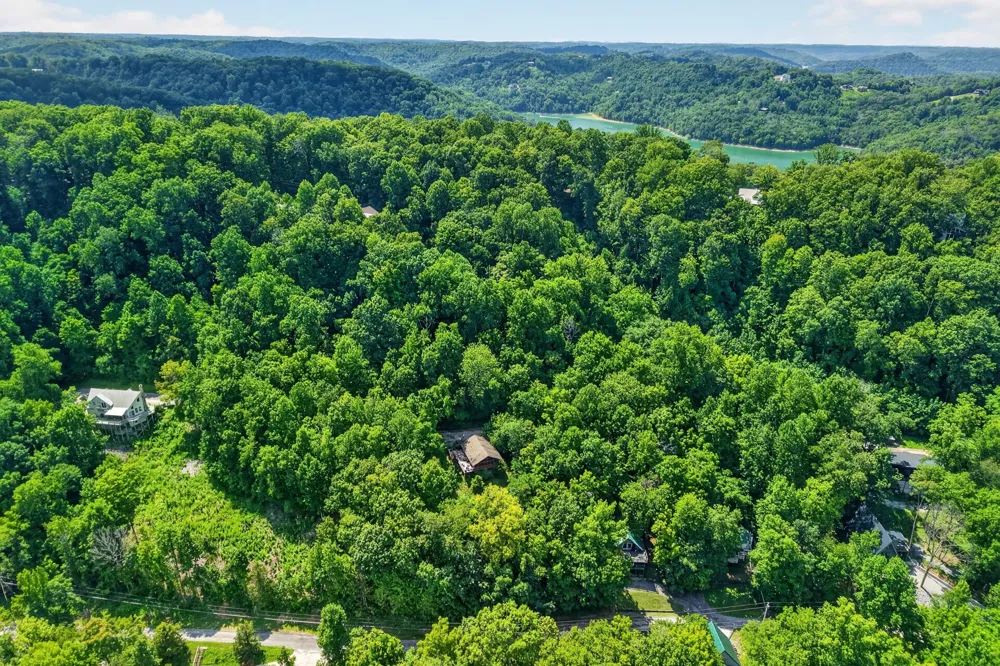 214 Mullican Dr Smithville, TN 37166