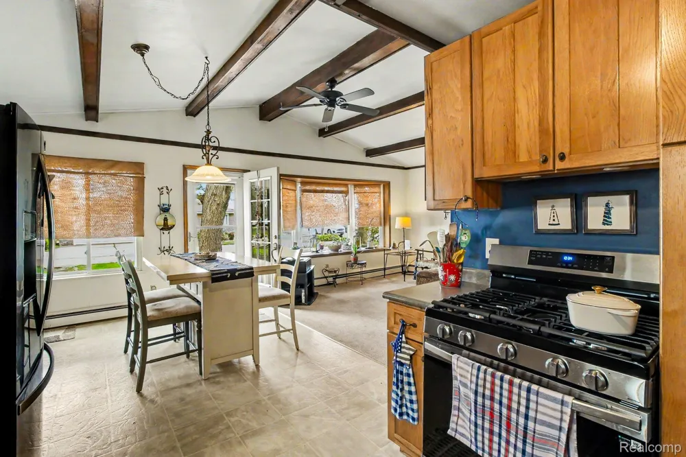 1210 Sunrise Park Street Genoa Township, MI 48843