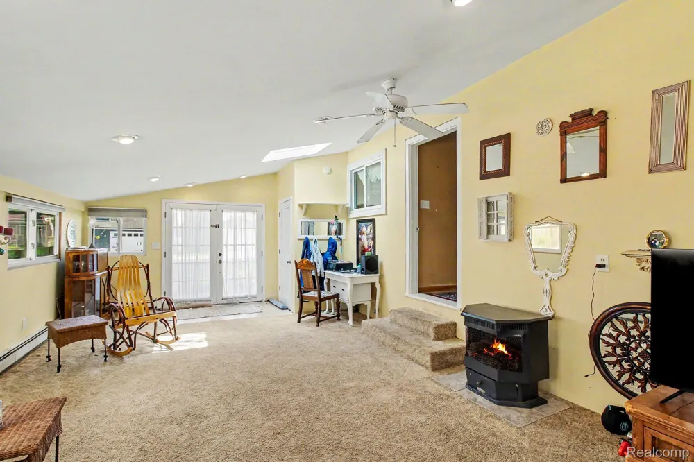 1210 Sunrise Park Street Genoa Township, MI 48843