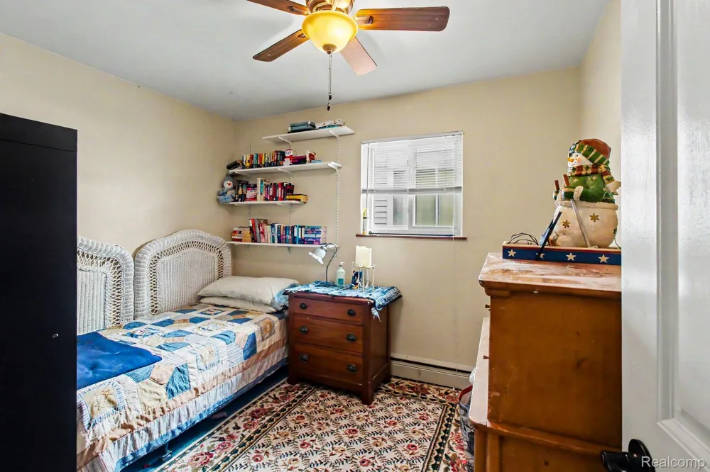 1210 Sunrise Park Street Genoa Township, MI 48843
