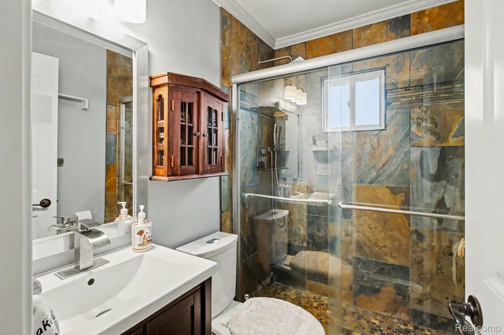 1210 Sunrise Park Street Genoa Township, MI 48843