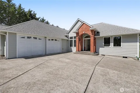 111 Les Saints Road