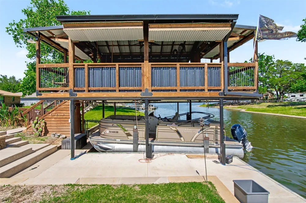3801 Quail Run Granbury, TX 76049
