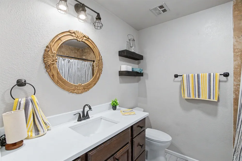 3801 Quail Run Granbury, TX 76049