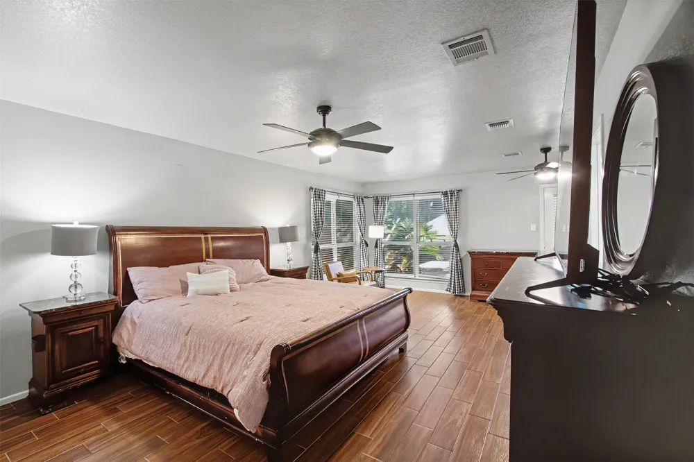 3801 Quail Run Granbury, TX 76049