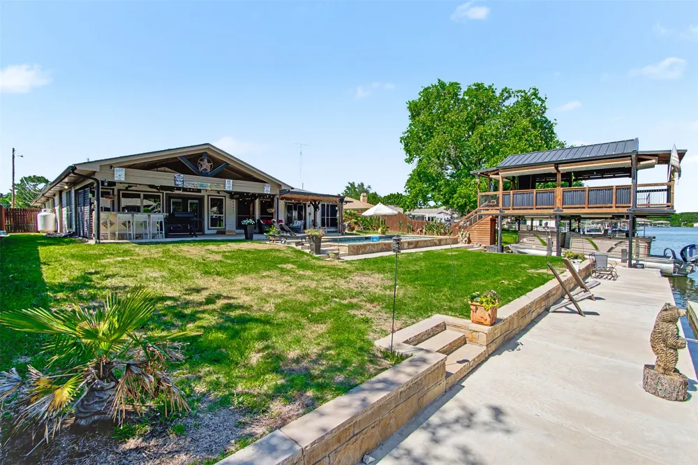 3801 Quail Run Granbury, TX 76049