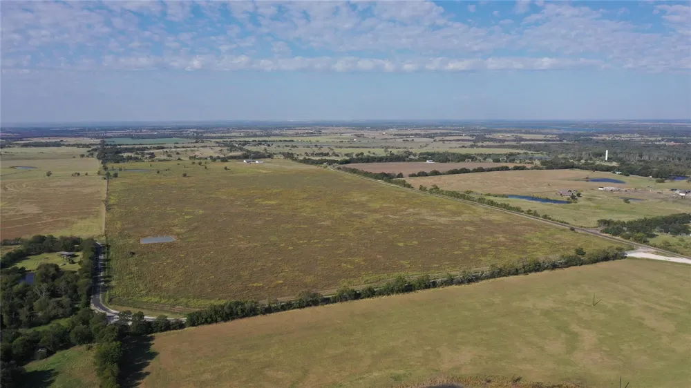 Battle Lake Road Mart, TX 76664