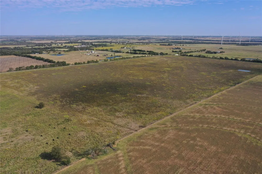 Battle Lake Road Mart, TX 76664