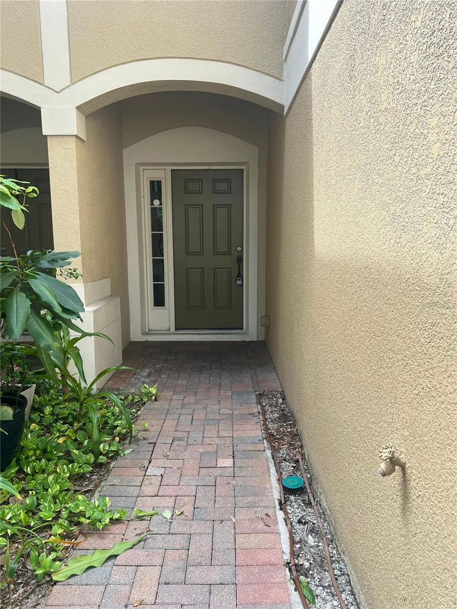 3542 SHALLOT DRIVE Orlando, FL 32835