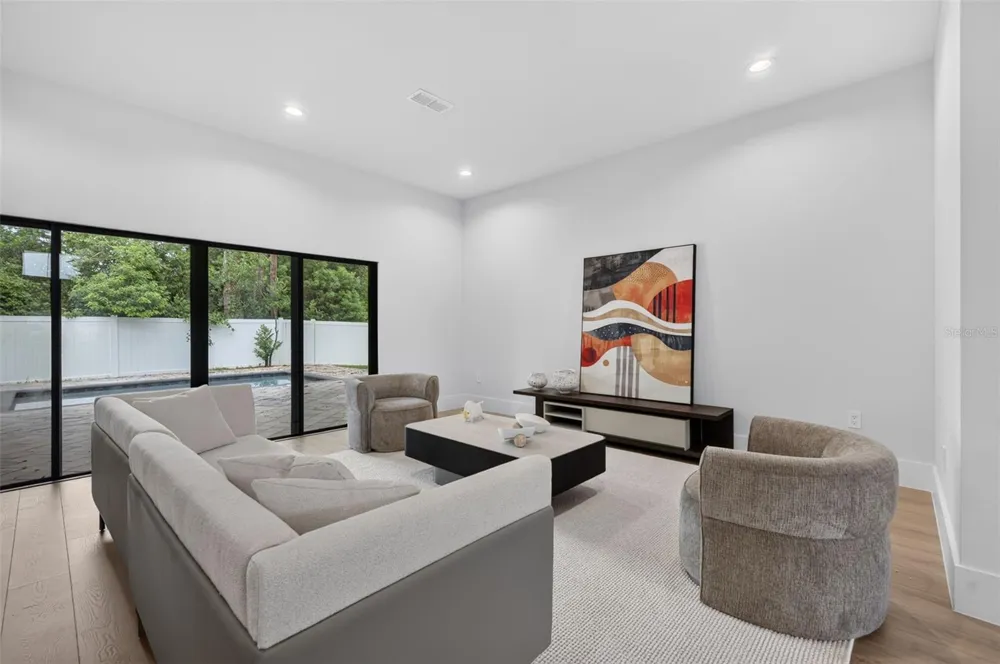 102 BELL PLACE Winter Park, FL 32792