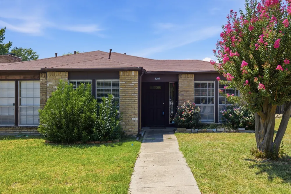 1203 Custer Road Richardson, TX 75080