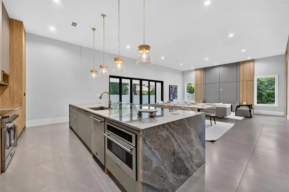 240 PHELPS AVENUE Winter Park, FL 32789