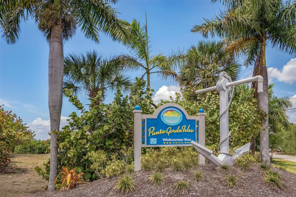 1425 PARK BEACH CIRCLE #1310 Punta Gorda, FL 33950