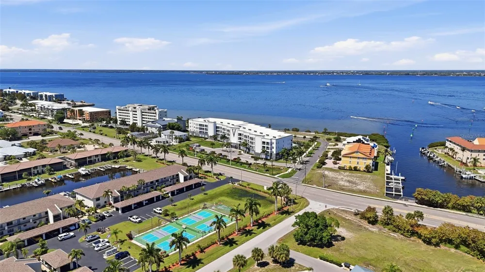 1425 PARK BEACH CIRCLE #1310 Punta Gorda, FL 33950