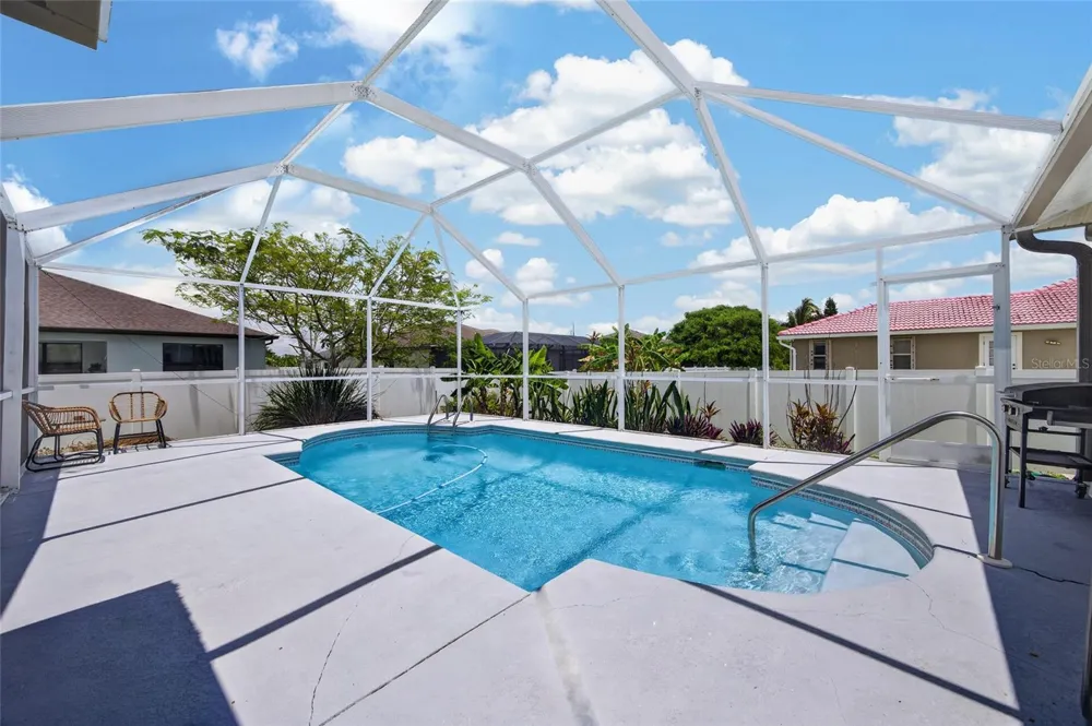 1821 SW 22ND TERRACE Cape Coral, FL 33991