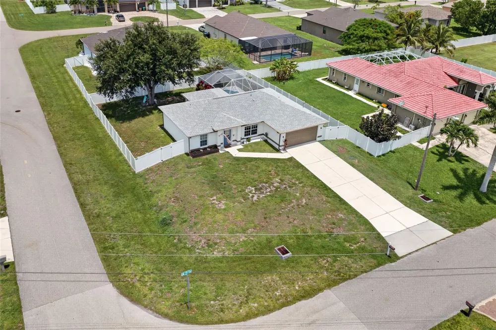 1821 SW 22ND TERRACE Cape Coral, FL 33991