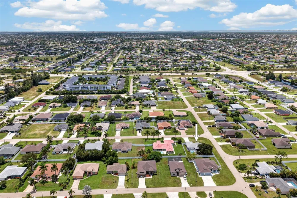1821 SW 22ND TERRACE Cape Coral, FL 33991