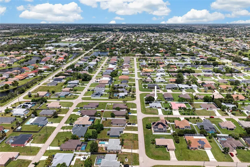 1821 SW 22ND TERRACE Cape Coral, FL 33991