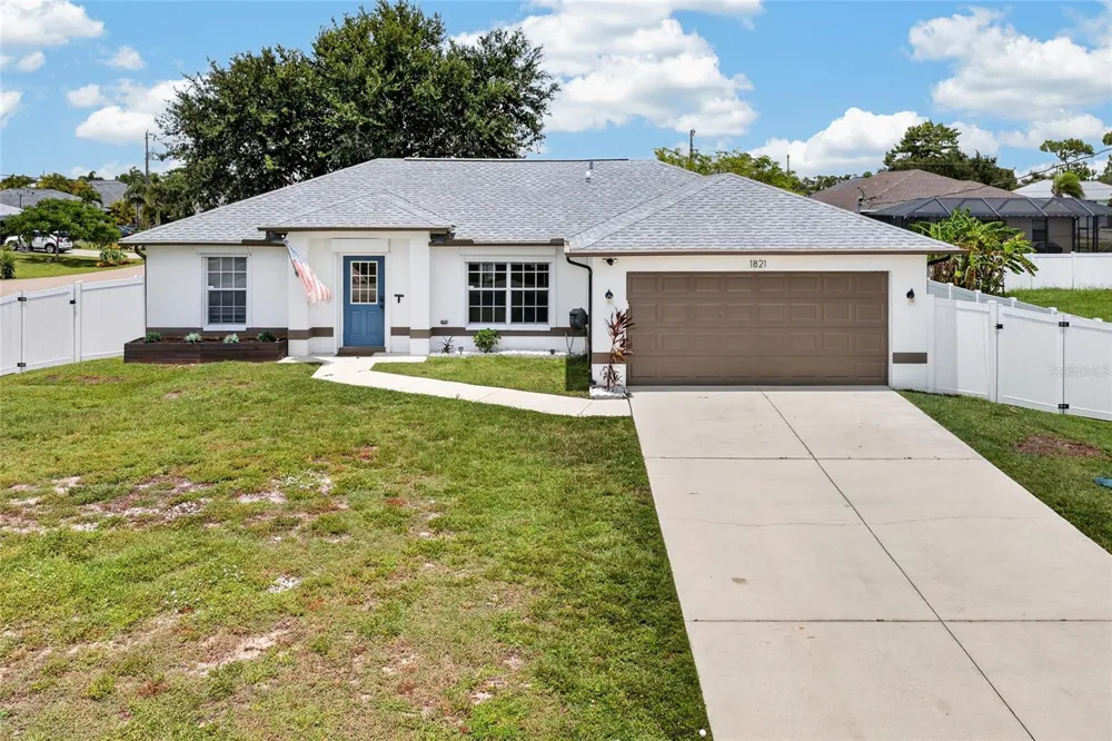 1821 SW 22ND TERRACE Cape Coral, FL 33991