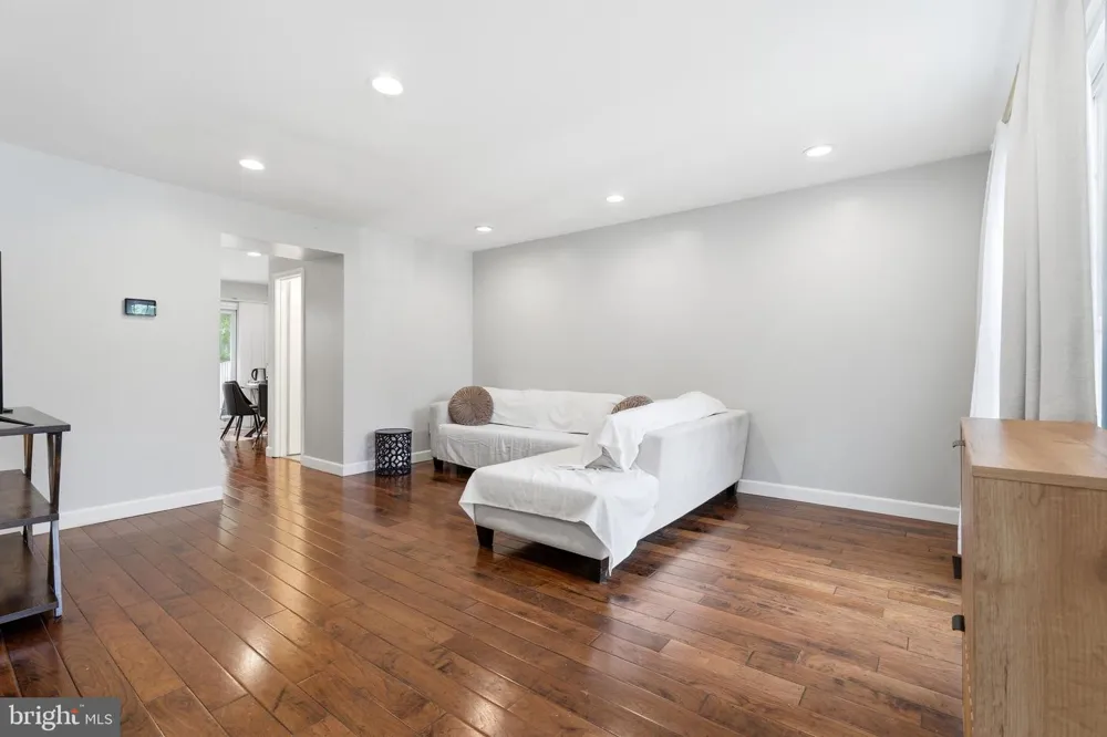 22 HABERSHAM COURT Silver Spring, MD 20906