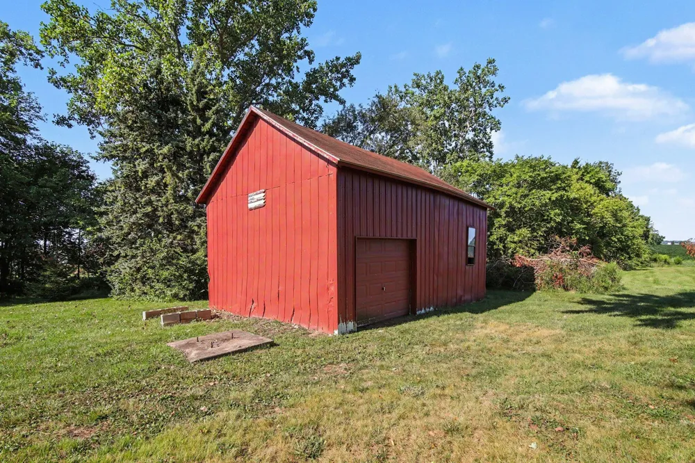 3015 Dennison Road Dundee, MI 48131