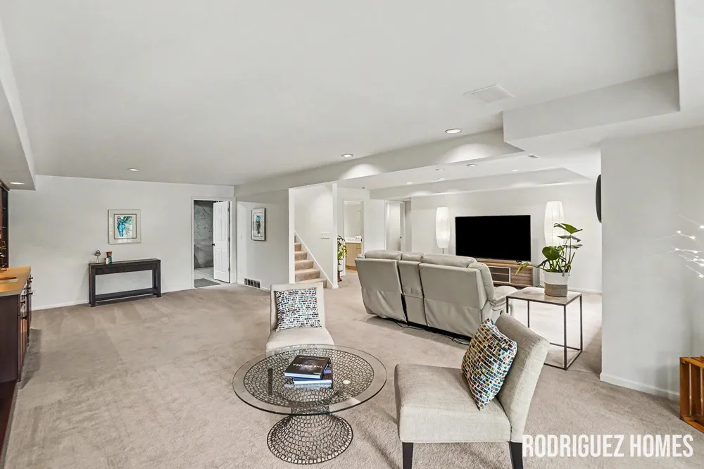 6270 Heathmoor Court SE Grand Rapids, MI 49546