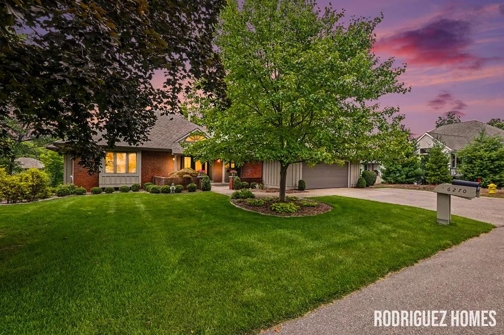 6270 Heathmoor Court SE Grand Rapids, MI 49546
