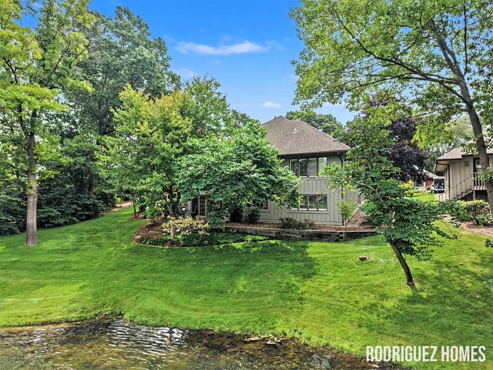 6270 Heathmoor Court SE Grand Rapids, MI 49546