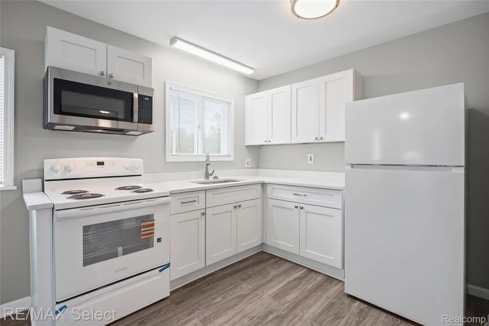 2046 Lambden Road Flint Charter Township, MI 48532