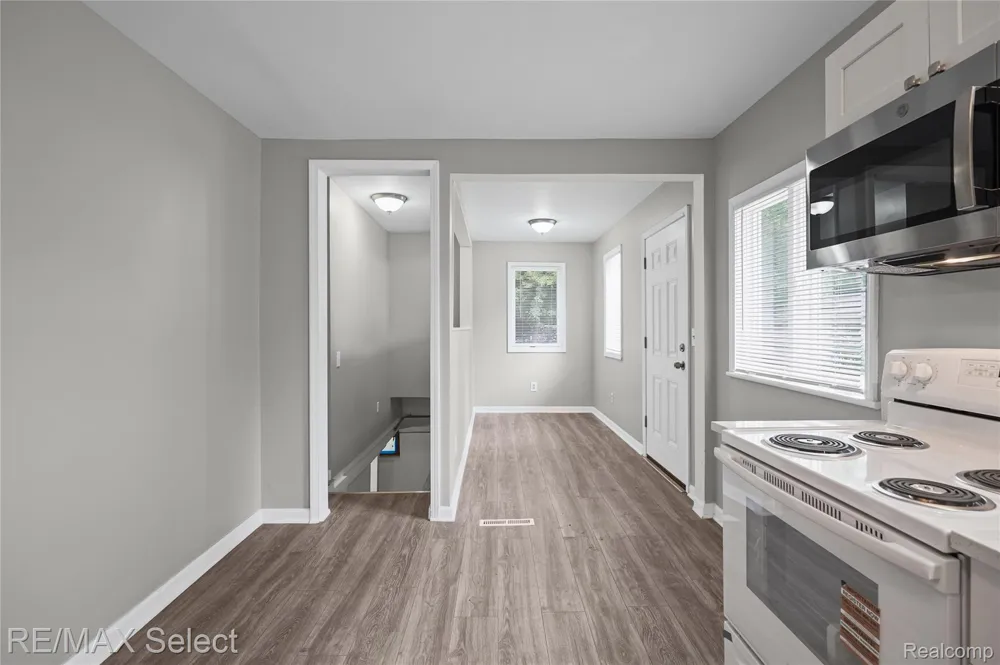 2046 Lambden Road Flint Charter Township, MI 48532