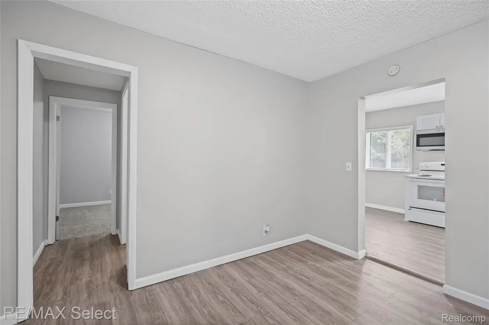 2046 Lambden Road Flint Charter Township, MI 48532