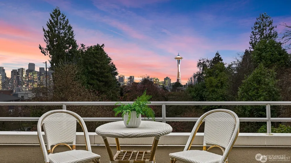 1231 5th Avenue #202 Seattle, WA 98109