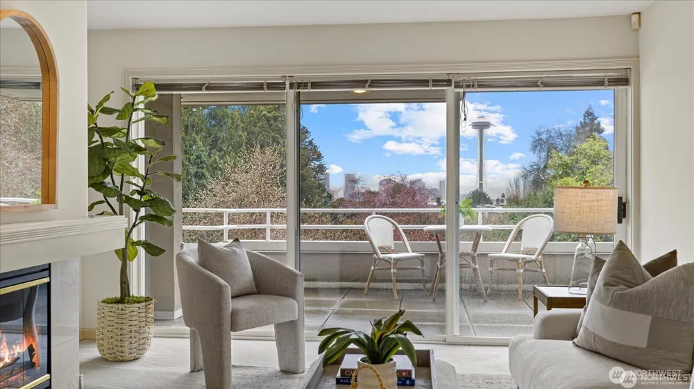 1231 5th Avenue #202 Seattle, WA 98109