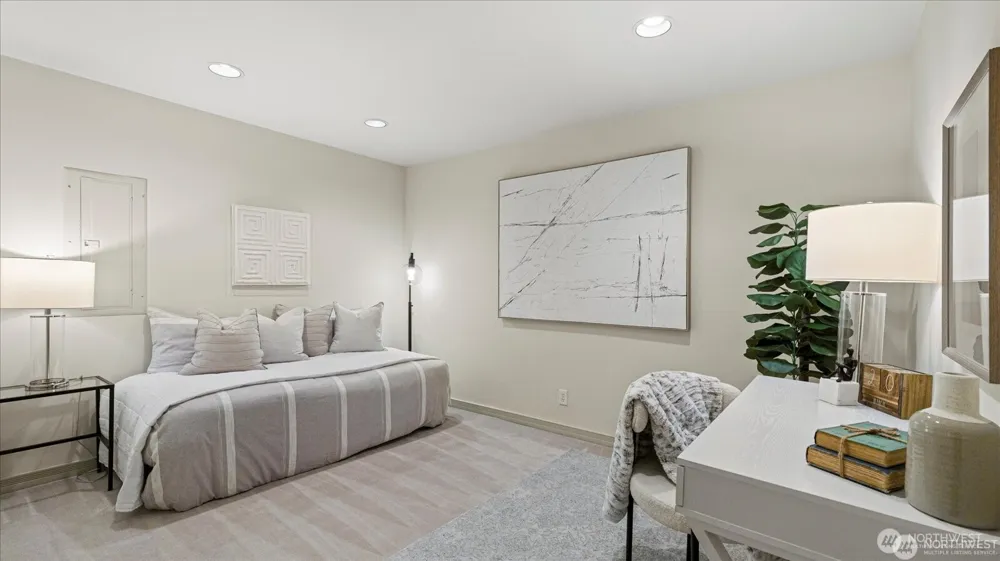 1231 5th Avenue #202 Seattle, WA 98109