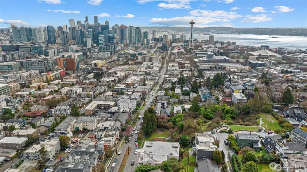 1231 5th Avenue #202 Seattle, WA 98109