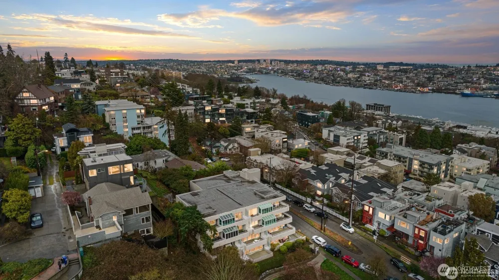 1231 5th Avenue #202 Seattle, WA 98109