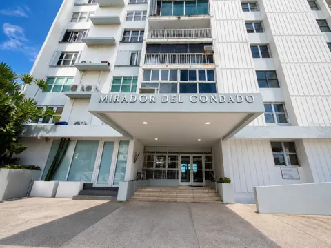 1035 AVE. ASHFORD #407