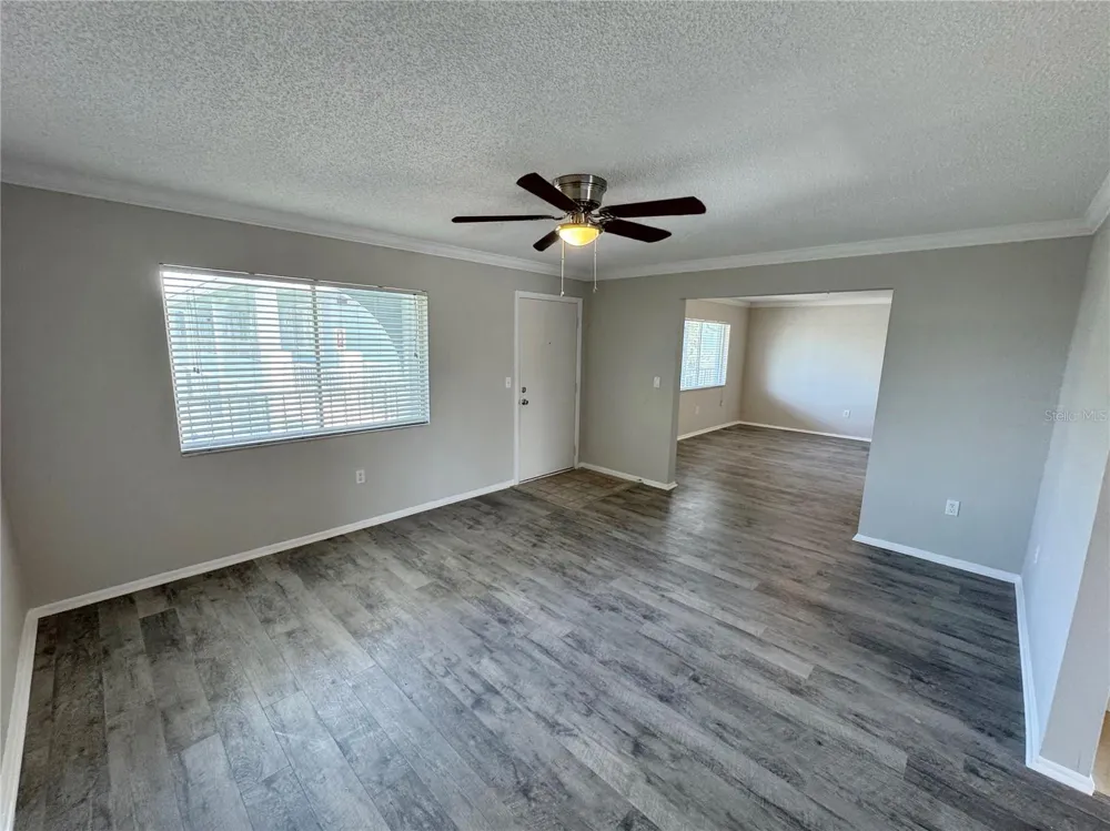 115 OYSTER BAY CIRCLE #300 Altamonte Springs, FL 32701