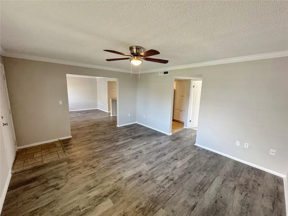 115 OYSTER BAY CIRCLE #300 Altamonte Springs, FL 32701