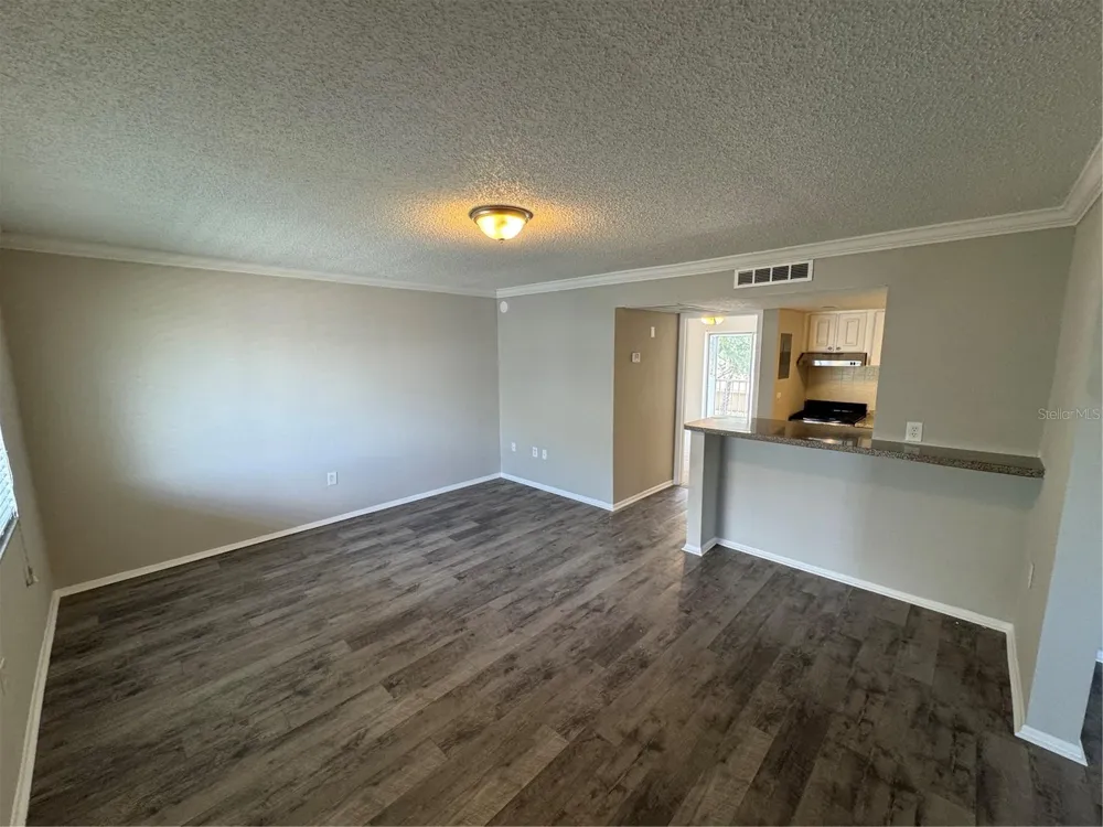 115 OYSTER BAY CIRCLE #300 Altamonte Springs, FL 32701