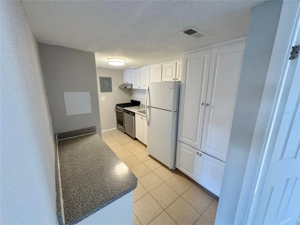 115 OYSTER BAY CIRCLE #300 Altamonte Springs, FL 32701