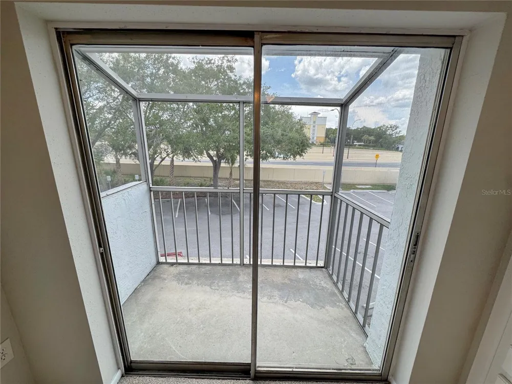 115 OYSTER BAY CIRCLE #300 Altamonte Springs, FL 32701