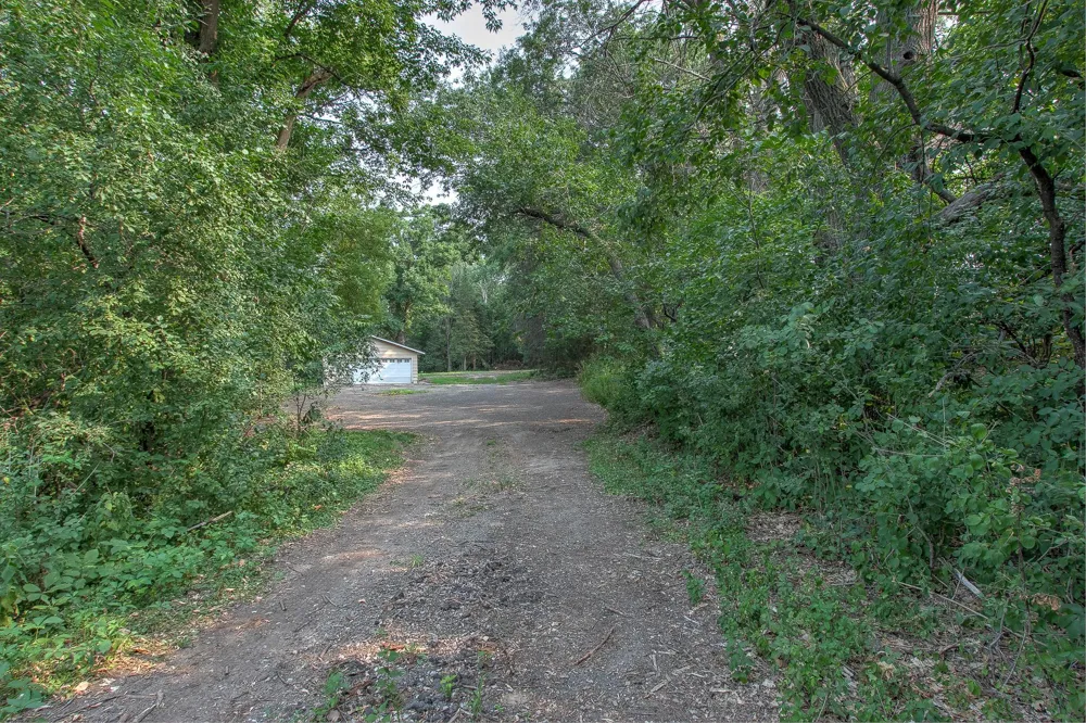 949 89th Lane NW Coon Rapids, MN 55433