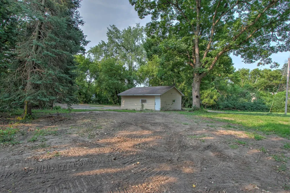 949 89th Lane NW Coon Rapids, MN 55433