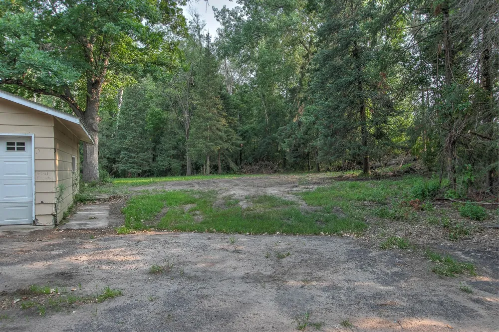 949 89th Lane NW Coon Rapids, MN 55433