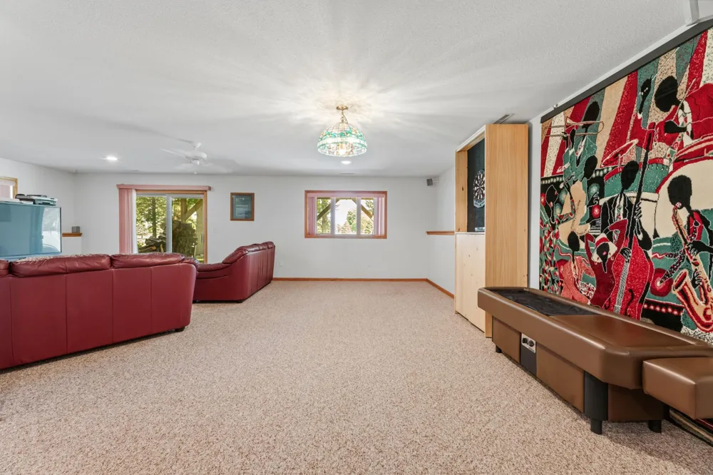 190 Benson Drive Lewiston, MN 55952