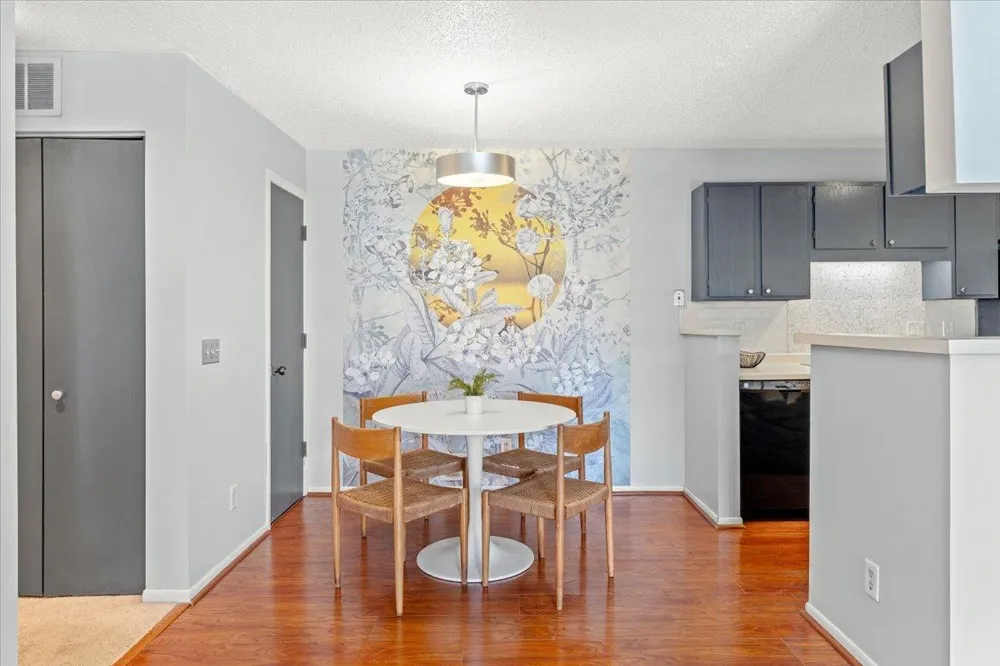 1720 Pleasant Street #H Lauderdale, MN 55113